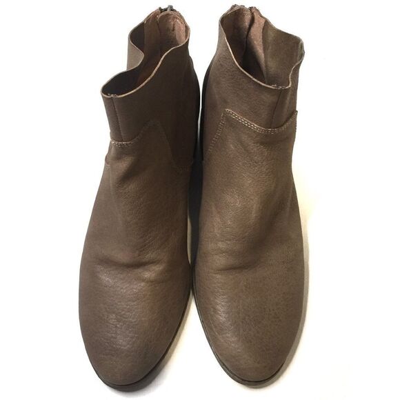 Lucky Brand Lahela Bootie in Size 7.5M - Picture 3 of 10